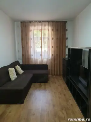 apartament o camera - zona Medicinei  - imagine 2