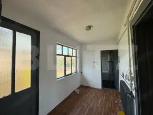 Casa de vanzare, cu 3 camere, 57 mp, zona Simeria