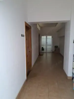 Hale, depozite si birouri - imagine 6