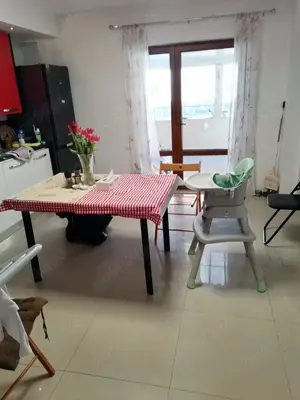 vand casa renovata situata pe str Horia Teculescu