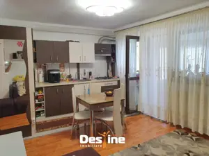 Apartament 3 camere 73 mp etaj 3 - zona Tătărași - Aviației