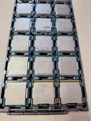 Procesoare diverse modele Intel G3240, G3220T, G1820, G3220, i3-530 - imagine 2