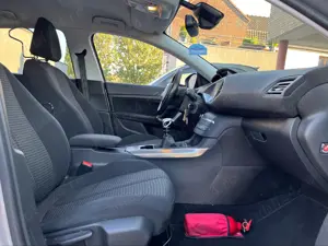 Peugeot 308 2019 - imagine 6