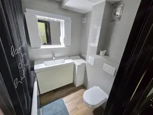 De vandut apartament cu 3 camere Bucovina