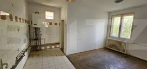 Casa cu 2 apartamente de 3 camere in centru - imagine 11