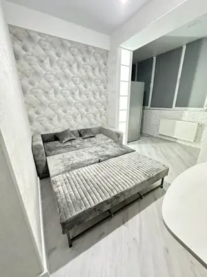 Garsoniera de inchiriat in zona Panduri