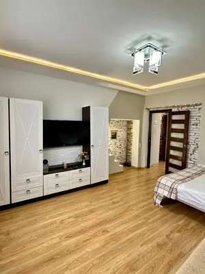 Ofer spre inchiriere garsoniera in zona Lujerului