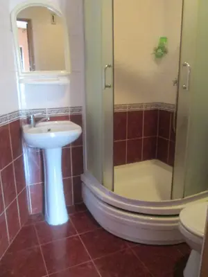 Oferim spre inchiriere garsoniera in zona Prelungirea Ghencea - imagine 2