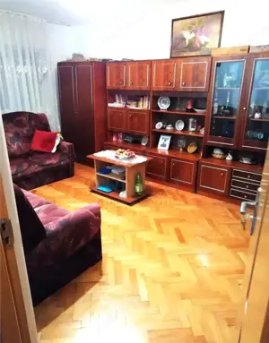 LIPOVEI - PARTER INALT - 3 cam - 2 bai - centrala proprie - BOXA - imagine 7