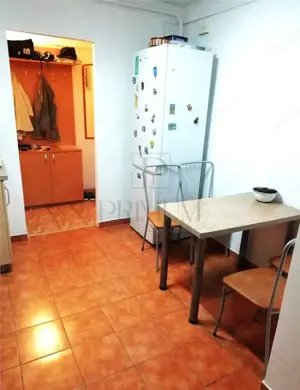 LIPOVEI - PARTER INALT - 3 cam - 2 bai - centrala proprie - BOXA - imagine 2