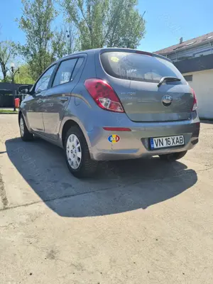 Vând Hyundai I.20 1,2 5 Star Edition - imagine 5