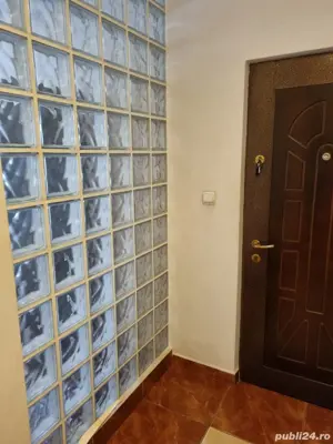 Vand apartament  cu 3 camere  Usor Negociabil  - imagine 9