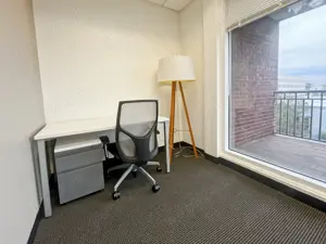 Rezervați un loc de muncă rezervat în colaborare, în Spaces Campus 6 - imagine 12