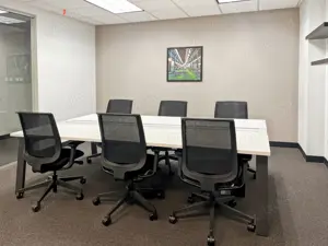 Rezervați un loc de muncă rezervat în colaborare, în Spaces Campus 6 - imagine 13