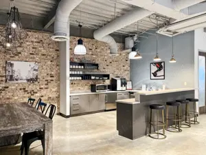 Rezervați un loc de muncă rezervat în colaborare, în Spaces Campus 6 - imagine 15