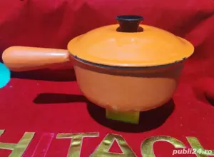 Cratiță franceză din fontă cu capac Le Creuset