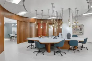 Spațiu de birou frumos proiectat pentru 5 persoană în Spaces Campus 6