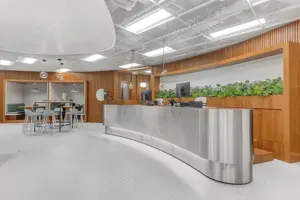 Spațiu de birou frumos proiectat pentru 4 persoană în Spaces Campus 6 - imagine 4