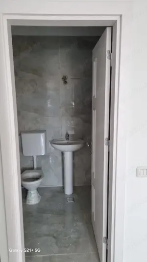 Direct proprietar | 2 camere, 50 mp utili | Parter înalt | Parcare - imagine 2