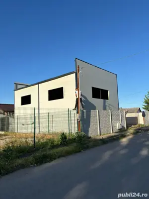 Vand inchiriez spatiu-depozit. Gaze-apa-electric 380v