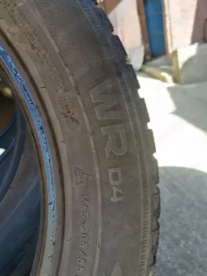 Vând anvelope iarna Nokian wrd4 - imagine 2