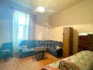 Apartament decomandat, 2 camere curte comuna - Zona Piata Sarbeasca - imagine 2