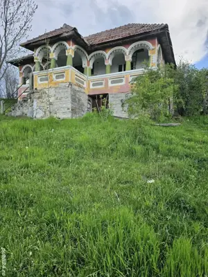 Vând Loturi Intravilane