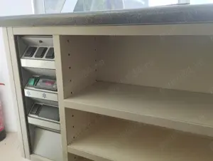 Vând vitrină în formă de L  - imagine 2