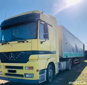 Cap tractor Mercedez Actros 2000 si Semiremorca Schmitz Walking floor