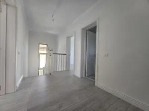 La cheie. Disponibil imediat. Despartit prin camera tehnica - imagine 9