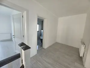 La cheie. Disponibil imediat. Despartit prin camera tehnica - imagine 8