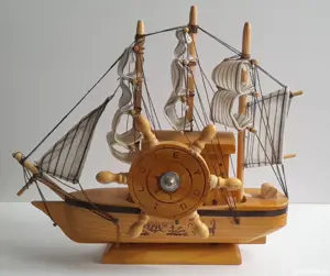 Corabie de lemn cu cutiuta muzicala 20x20 cm