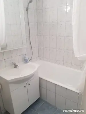 1 camera in zona Lipovei