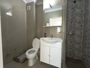 Renovat integral, luminos, etaj intermediar ! - imagine 10