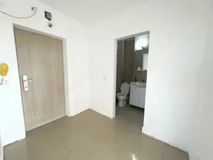 Renovat integral, luminos, etaj intermediar ! - imagine 16