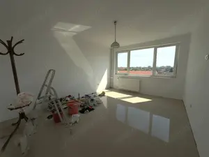 Renovat integral, luminos, etaj intermediar ! - imagine 12