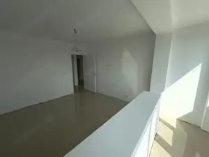 Renovat integral, luminos, etaj intermediar ! - imagine 5