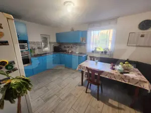 Casa individuala cu 4 camere, 160 mp utili,Sebes central