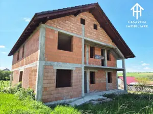 Casă de vânzare la roșu – Comuna Știuca