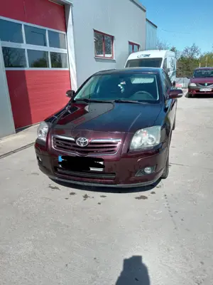 Vând Toyota Avensis 2.0 D4D Diesel,126 CP