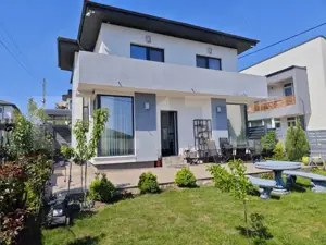 Casa de vanzare cu 4 camere, 120 mp, zona lacul Rediu
