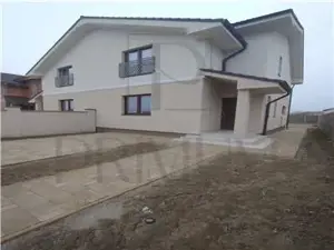 Duplex superb - zona foarte buna - toate utilitatile - gata de mutat