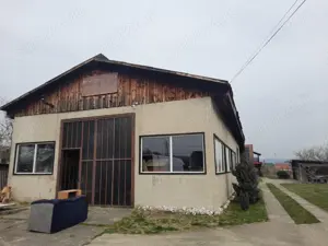 Hala de inchiriat. In Caransebes.