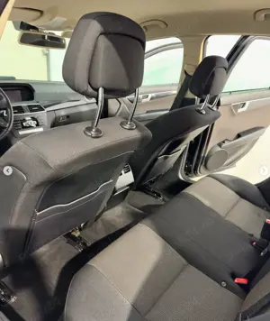 Mercedes C180, benzina,unic proprietar pe carte, cutie manuala 6 trepte, prima inmatriculara 2014 - imagine 4