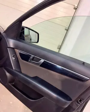 Mercedes C180, benzina,unic proprietar pe carte, cutie manuala 6 trepte, prima inmatriculara 2014 - imagine 3