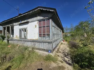 Teren cu casa Batranesca Oras Insuratei