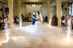 Gheata carbonica, vulcani de interior, scris pirotehnic cu  Artificii Le Baron Craiova