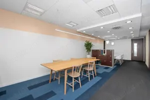 Spațiu de birou privat pentru 3 persoane în Regus Sun Business Centre