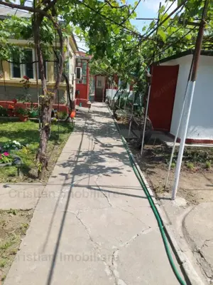 Dorobantilor Casa 4 camere 2 corpuri Teren=400 mp front stradal de 10m
