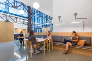 Acces la spații de birou profesionale în Regus Central Business Plaza Tower 3 - imagine 13